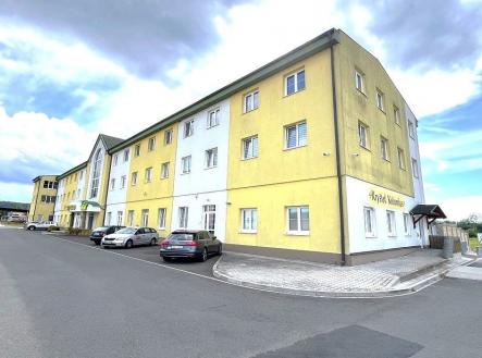 . | Pronájem bytu, 3+kk, 66 m²