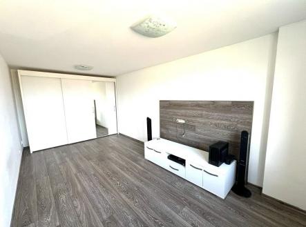 . | Pronájem bytu, 1+1, 37 m²