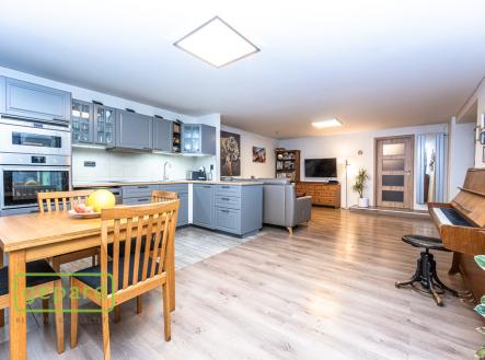 mh7-8568.jpg | Prodej - dům/vila, 180 m²