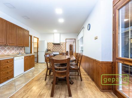 kuchyně | Pronájem - dům/vila, 100 m²