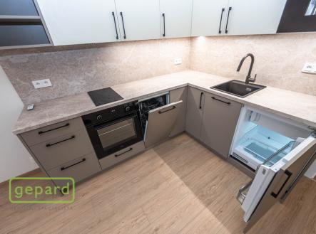 mh7-7812.jpg | Pronájem bytu, 1+kk, 32 m²