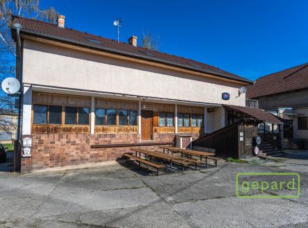 Přední část budovy | Prodej - restaurace, 568 m²