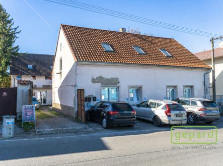 Pohled na RD z ulice | Prodej - dům/vila, 569 m²