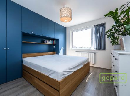 Hlavní ložnice | Prodej - dům/vila, 100 m²