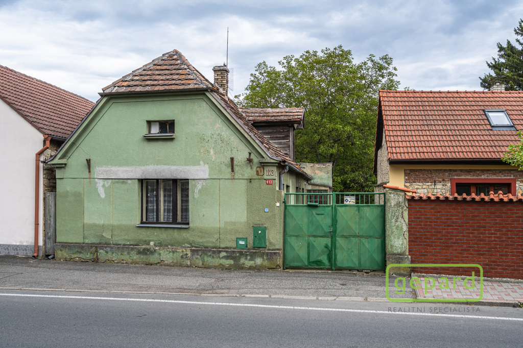Pohled na RD z ulice