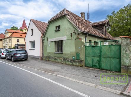 Pohled na RD z ulice | Prodej - dům/vila, 66 m²