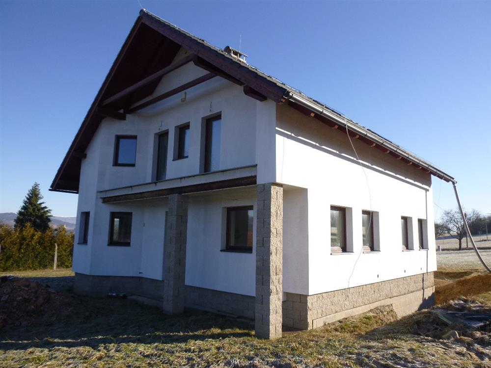 Dražba rodinného domu s rozsáhlými pozemky v obci Držkov, okr. Jablonec nad Nisou