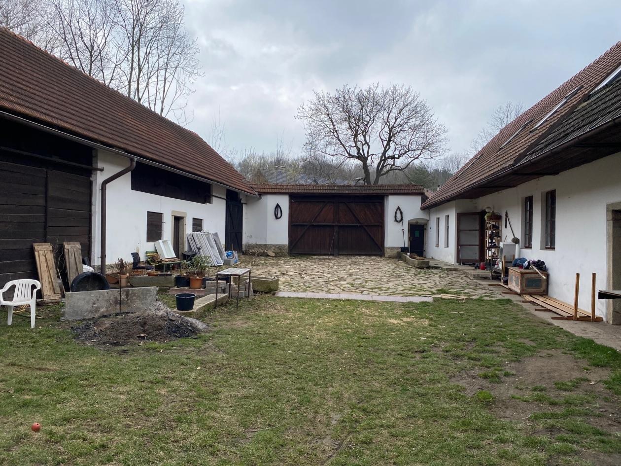 Zemědělská usedlost v obci Čechtice