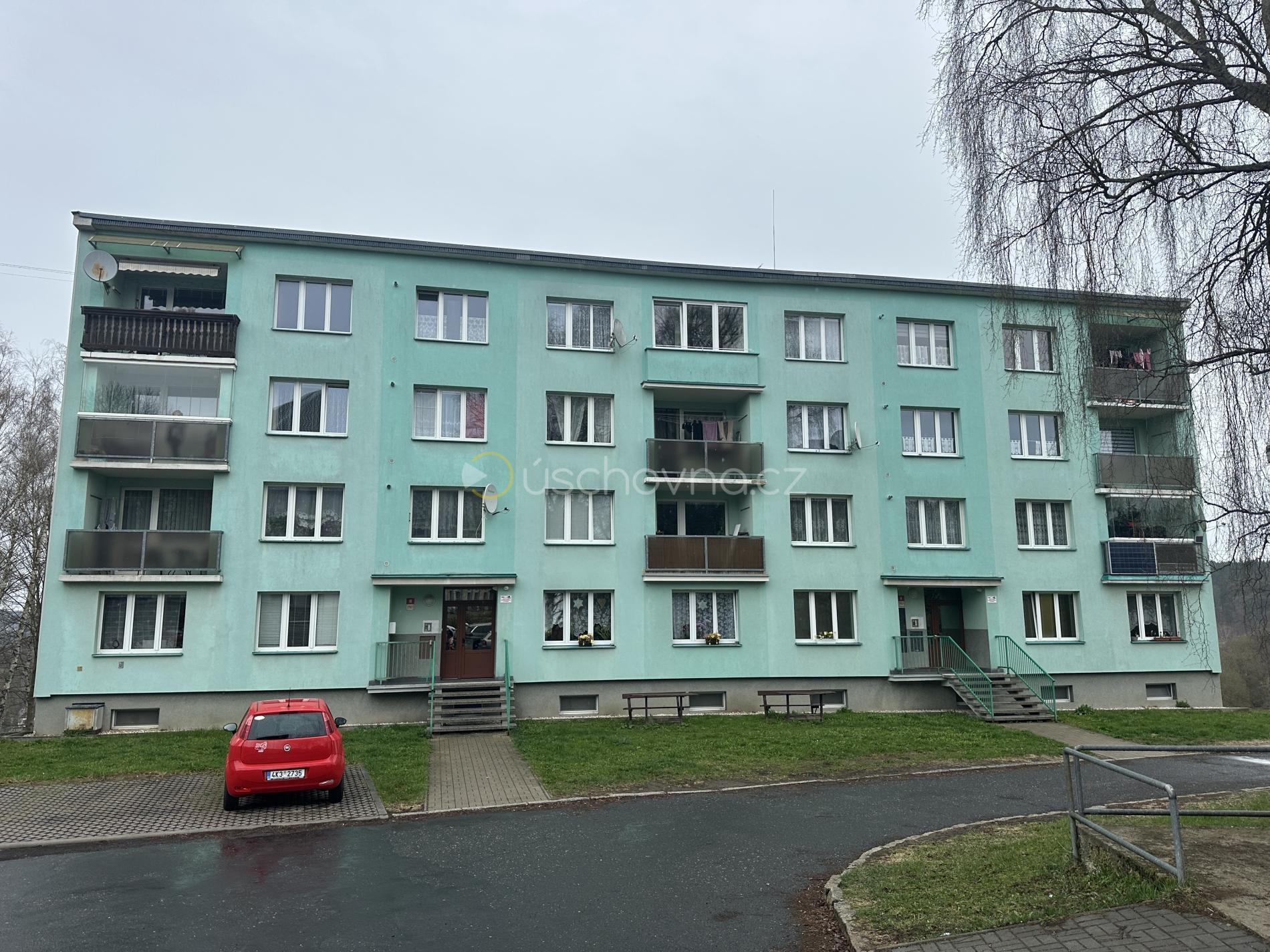 Bytová jednotka 1+1, č. jednotky 2565/7 včetně podílu na společných částech domu a pozemku v obci Aš