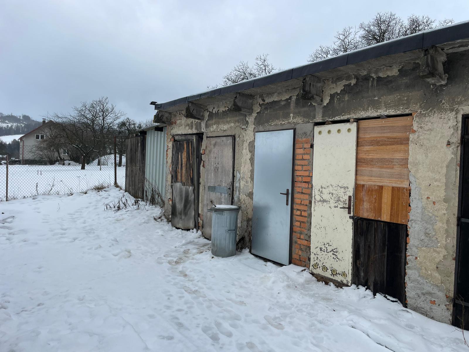 ideální podíl 3/32 zemědělské stavby v k. ú. Písařov, okres Šumperk