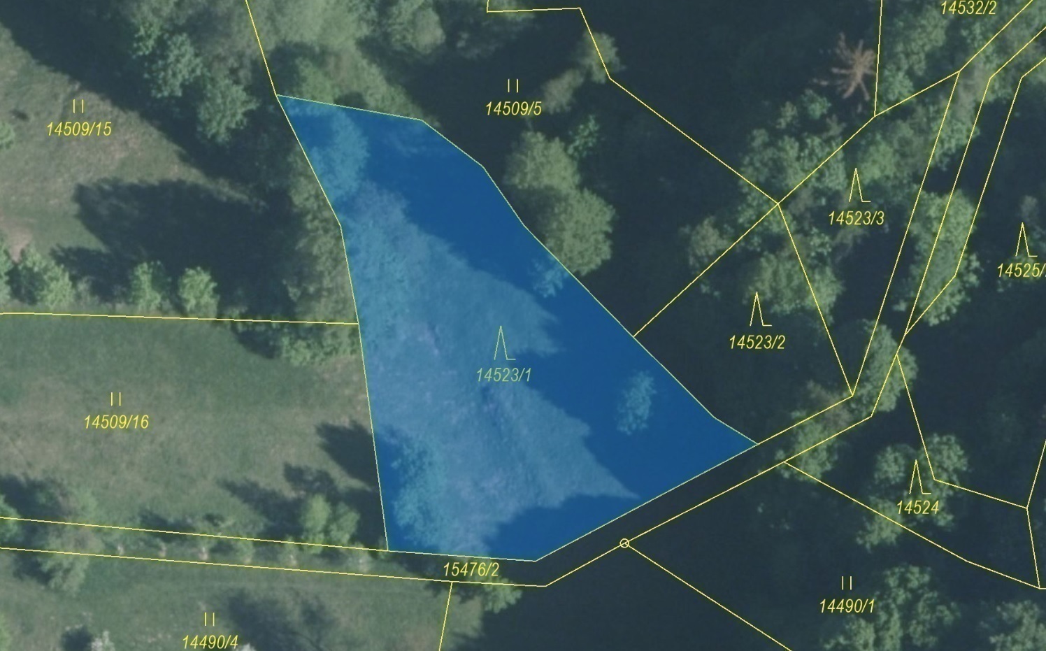 Lesní pozemek o výměře 1 547 m2, podíl 1/1, k.ú. Hovězí, okres Vsetín