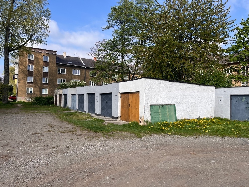Garáž bez čp/če, LV1360 na pozemku jiného vlastníka, v obci Ostrava, okres Ostrava-město