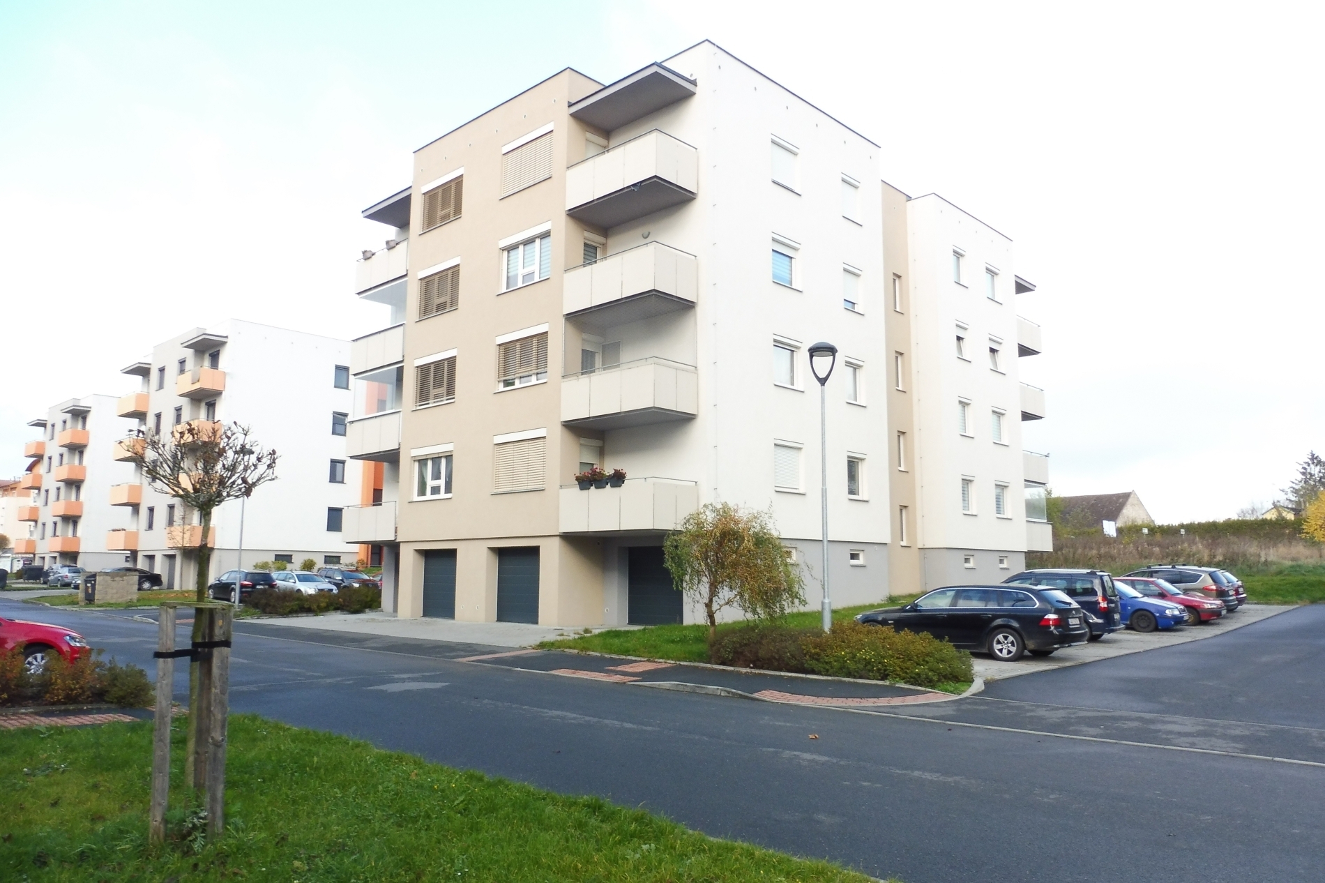 Bytová jednotka 3+1, LV 11747 č. jednotky 949/3 včetně 9072/135703 podílu na společných částech domu
