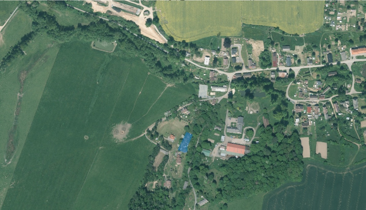 Pozemky o výměře 1066 m2, kat. území Újezd Svatého Kříže