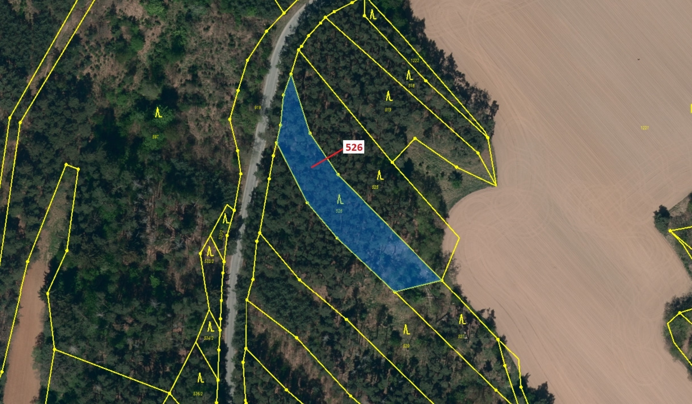 Lesní pozemek o výměře 1796 m2, podíl 1/1, katastrální území Jedov, obec Náměšť nad Oslavou, obec s 