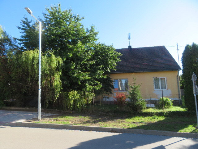 Dražba travnatého pozemku přilehlého k rodinnému domu č.p. 166 v obci Pyšely, okr. Benešov