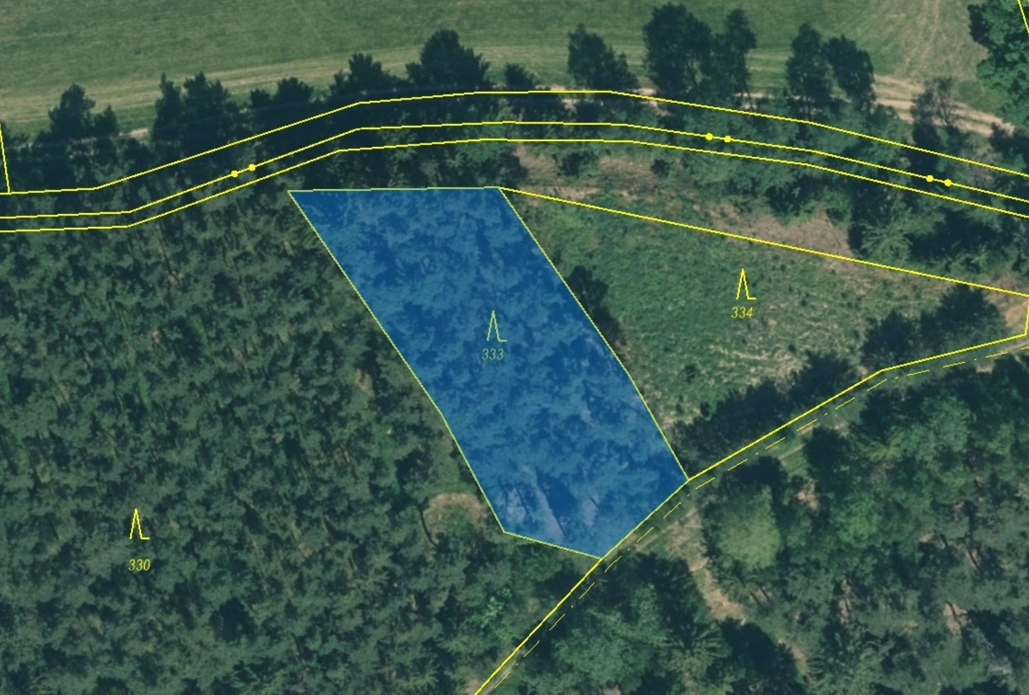 Lesní pozemek o výměře 1367 m2, podíl 1/1, katastrální území Vysočany u Manětína, obec Manětín, obec