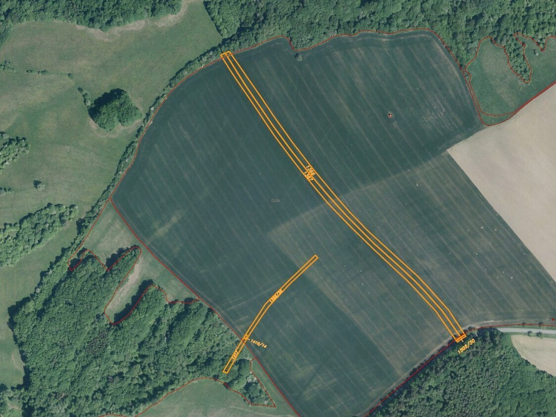 Pozemek o velikosti 11710m2, Velký Ořechov