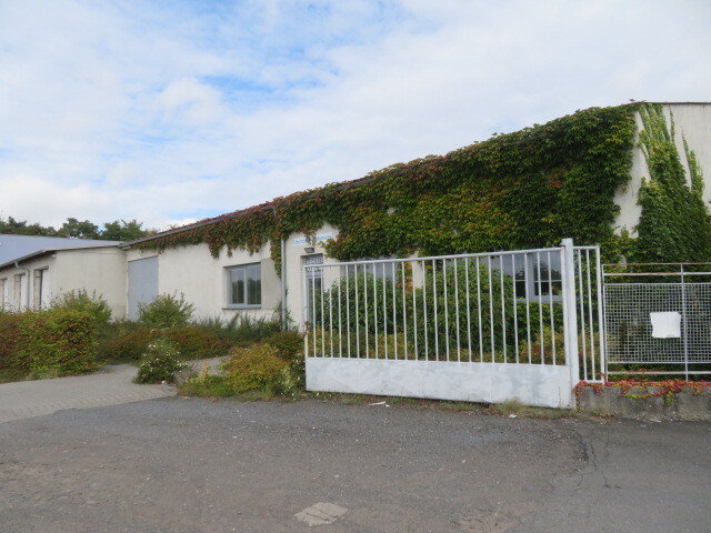 Průmyslový objekt na pozemku o velikosti 11567m2, Hranice