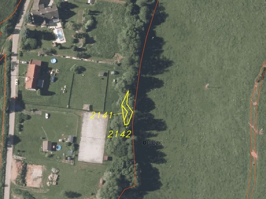 Pozemek o velikosti 109m2, Prostřední SB