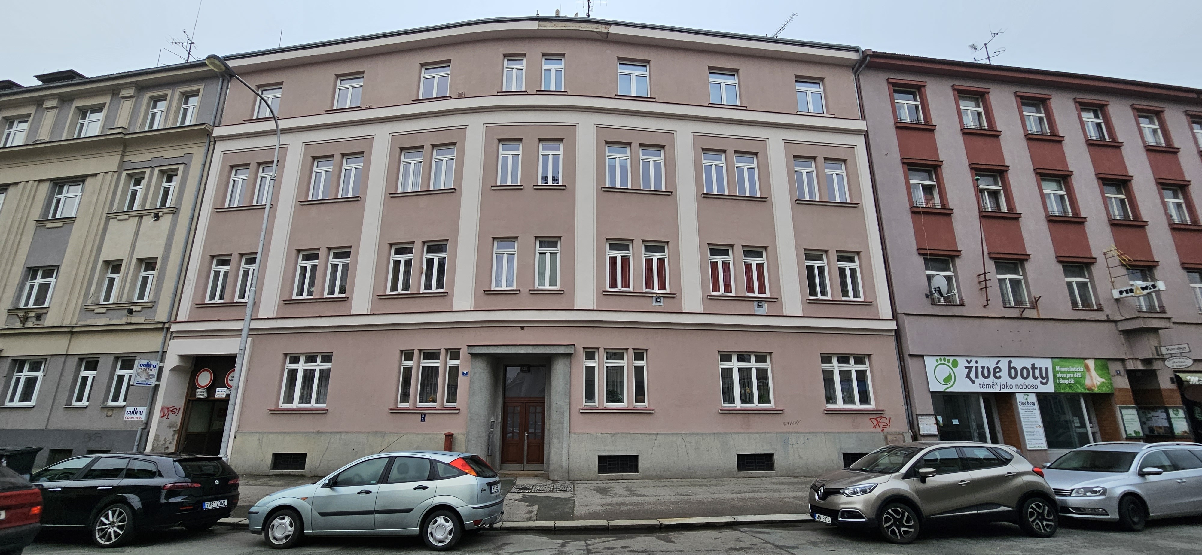 id. podíl 67/1000 nebytového prostoru v k.ú. Hradec Králové