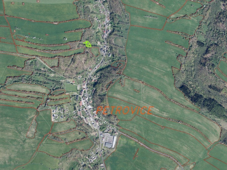 Pozemek o velikosti 1719m2, Petrovice u Chabařovic