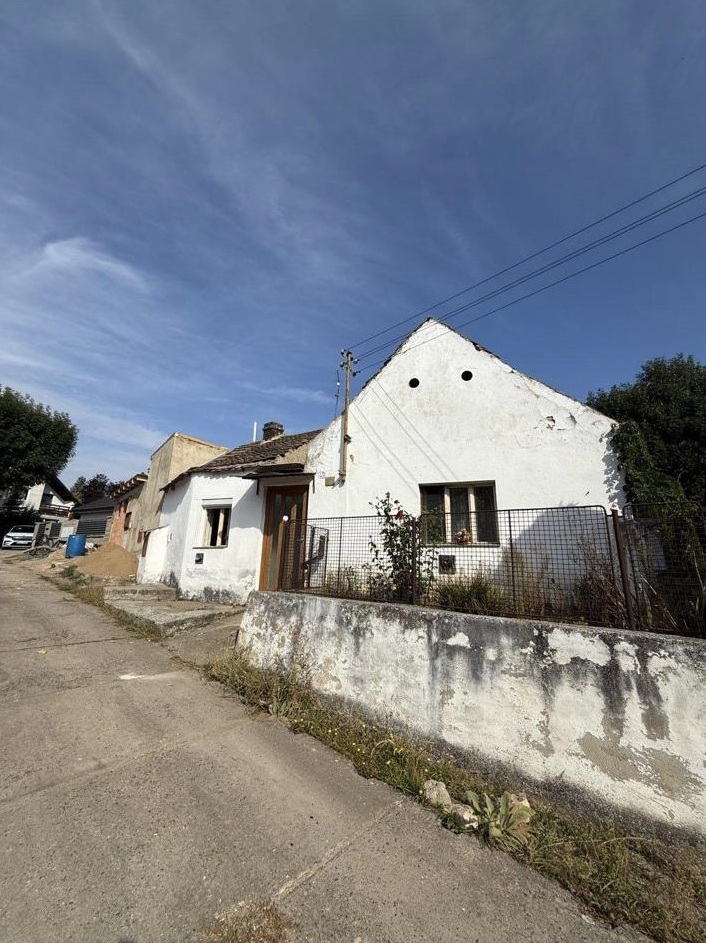 Rodinný dům, Radovesice, podíl 1/2