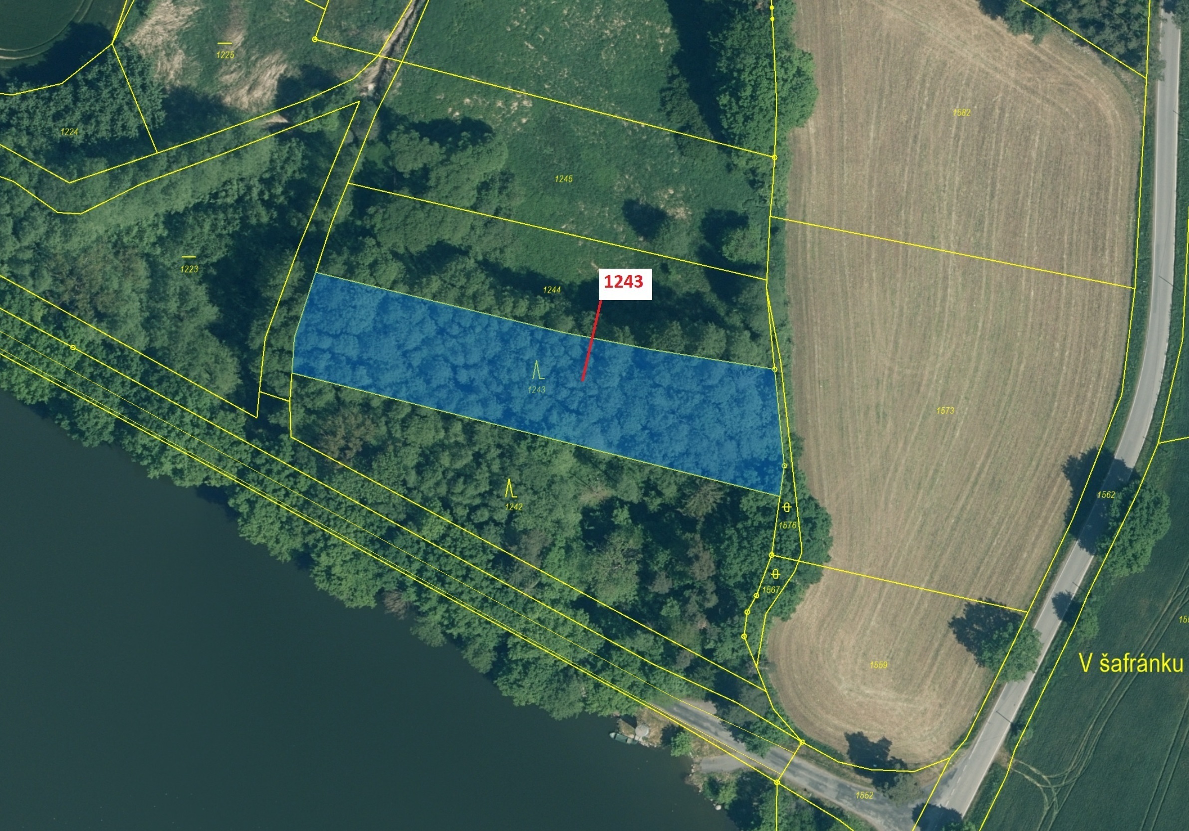 Lesní pozemek o výměře 2662 m2, podíl 1/1, katastrální území Nezdřev, obec Nezdřev, obec s rozšířeno