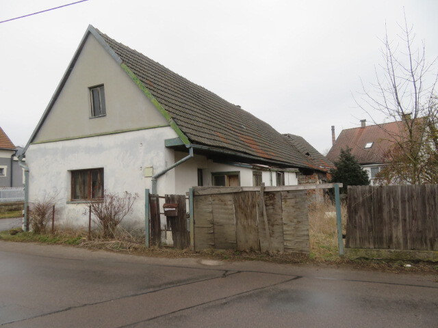 Rodinný dům o velikosti 437m2, Uhersko, podíl 1/3