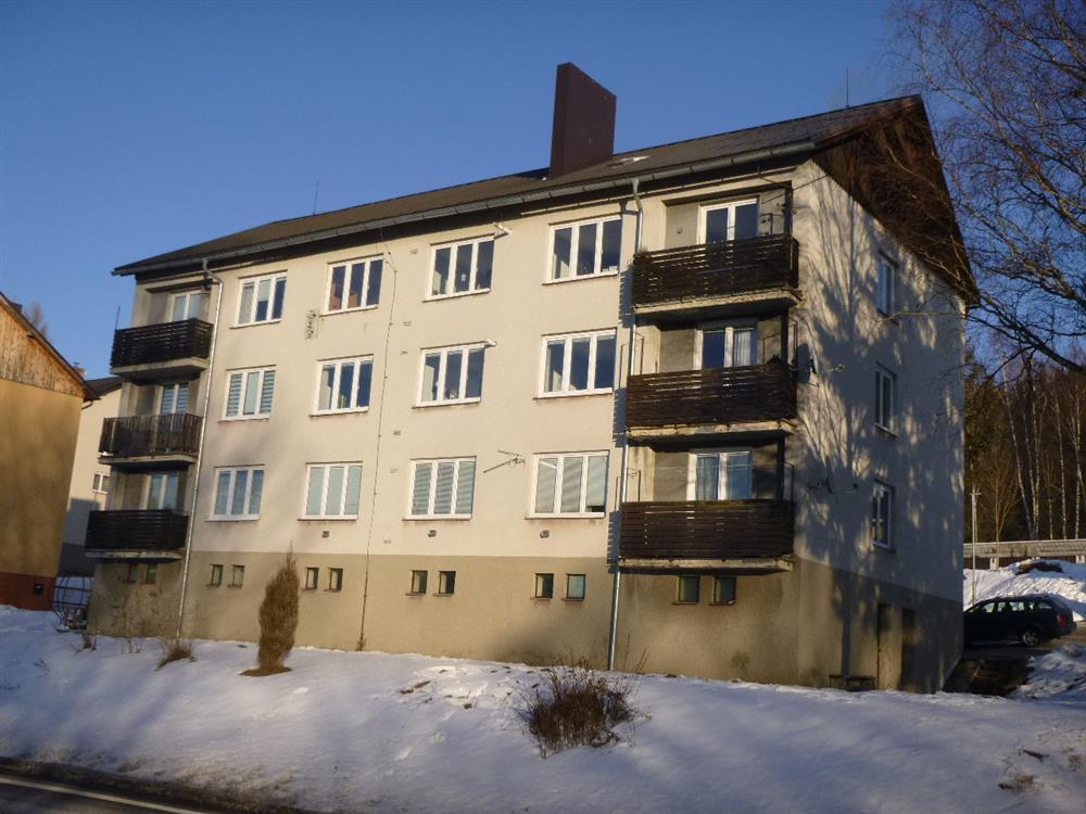 Dražba spoluvlastnického podílu ve výši 1/3 na bytu 3+1 v obci Lenora, okr. Prachatice