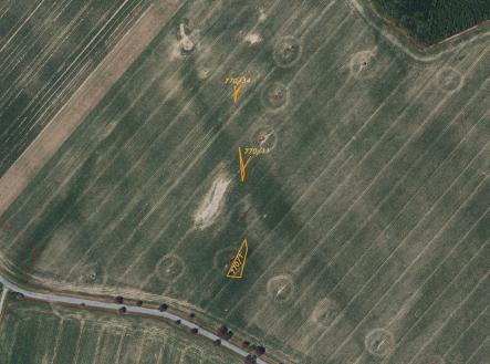 Prodej - pozemek, zemědělská půda, 1 053 m²