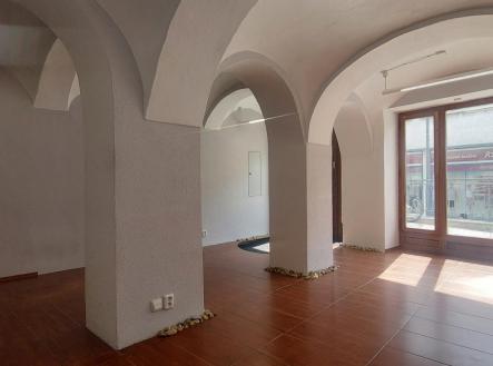 20250604_153937.jpg | Pronájem - obchodní prostor, 36 m²