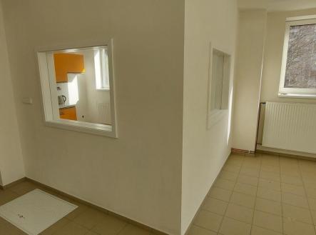 20250325_091513.jpg | Pronájem - obchodní prostor, 130 m²