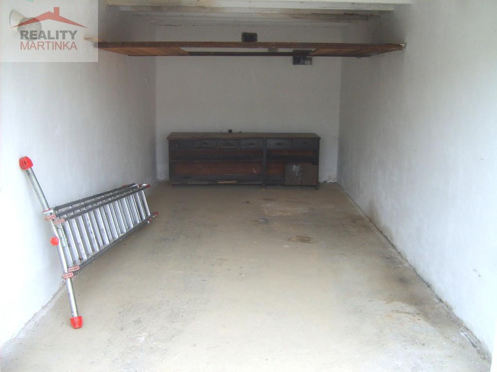 S5001472d.jpg
