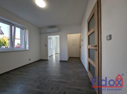 PXL_20240924_122900255 | Pronájem bytu, 1+1, 30 m²