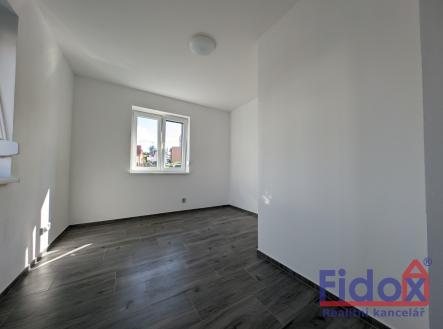 PXL_20240924_122913748 | Pronájem bytu, 1+1, 30 m²