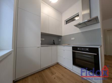 PXL_20241003_122405207 | Pronájem bytu, 3+kk, 74 m²