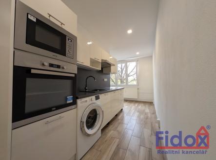 PXL_20260416_141418959 | Pronájem bytu, 2+1, 65 m²