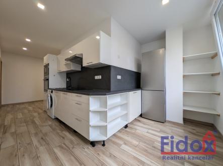 PXL_20260416_141452298 | Pronájem bytu, 2+1, 65 m²