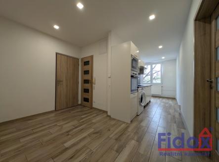 PXL_20260416_141412373 | Pronájem bytu, 2+1, 65 m²