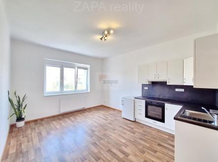 obývací pokoj celý s okny.jpg | Pronájem bytu, 2+kk, 42 m²