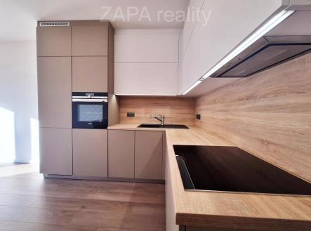 kuchyňská linka lepší výraznější.jpg | Pronájem bytu, 2+kk, 60 m²