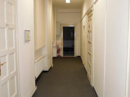 spolen chodba logo.JPG | Pronájem - kanceláře, 13 m²