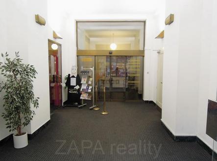 vstupní hala přízemí nejlepší logo.jpg | Pronájem - kanceláře, 26 m²