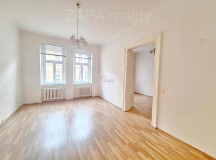 obývací pokoj 1.jpg | Pronájem bytu, 2+1, 71 m²