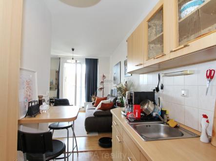 kuchy okno.JPG | Pronájem bytu, 1+1, 49 m²