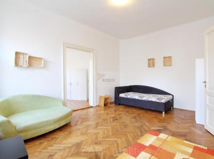 pokoj 2 sofa.JPG | Pronájem bytu, 2+1, 69 m²