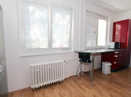 kuchyn pult.JPG | Pronájem bytu, 4+kk, 75 m²