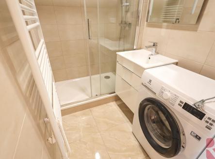 koupelna s pračkou | Pronájem bytu, 2+kk, 45 m²