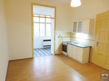 kuchyň - pohled 2.JPG | Pronájem bytu, 2+1, 85 m²